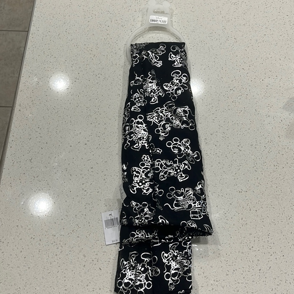 NWT Disney Loop Scarf